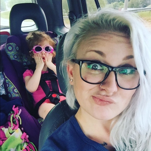 Meet your Posher, Beverly - Picture 5 of 8